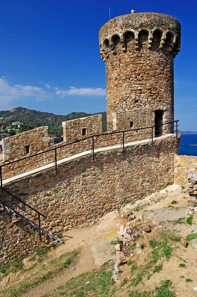 Fort toren in tossa de mar. Costa brava, Spanje. — Stockfoto