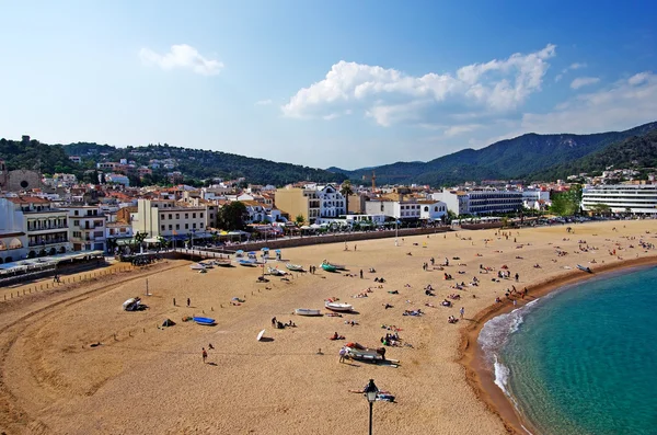 Stadsgezicht van Europees dorp tossa de mar. Costa brava, Spanje. — Stockfoto