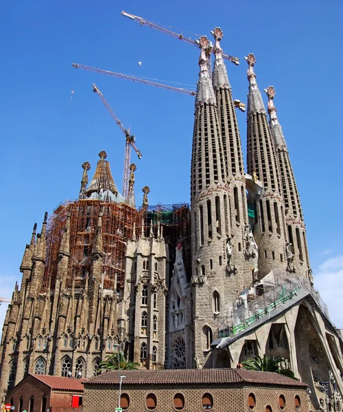 Sagrada familia gotiska templet byggnad. Barcelona, Spanien. — Stockfoto