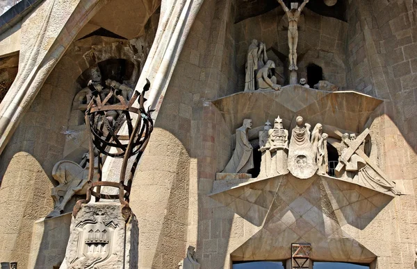 gaudi tarafından heykeller. Sagrada familia Kilisesi. Barcelona, İspanya.