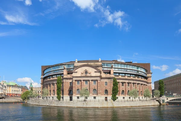 İsveç Parlamentosu Stockholm'de bina. Yaz 2009. — Stok fotoğraf