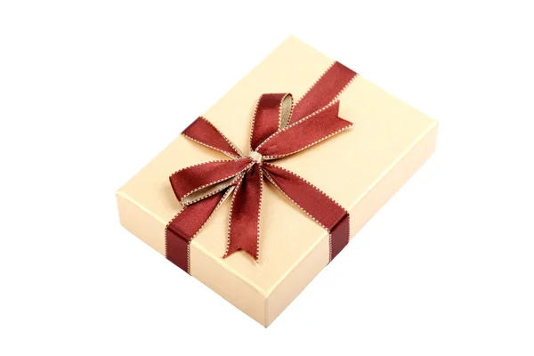 De doos van de gift met lint en boog geïsoleerd op een witte achtergrond. Studi — Stockfoto