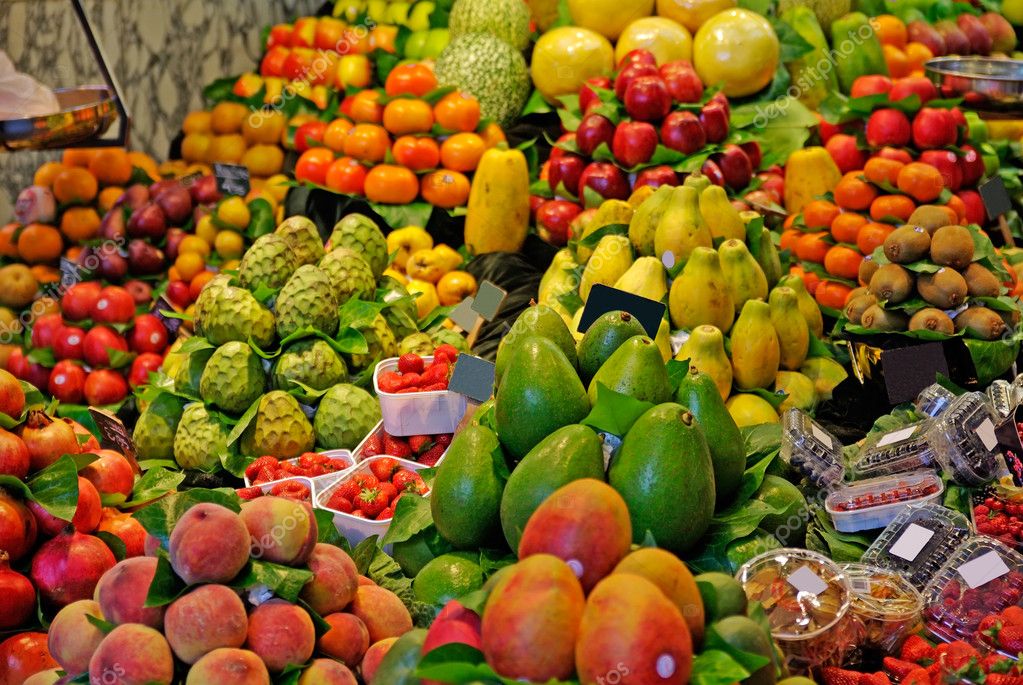 La Boqueria, fruits. World famous Barcelona market, Spain. Selec Stock ...