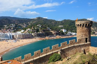 Görünüm tossa de mar Köyü eski kale, costa brava, İspanya