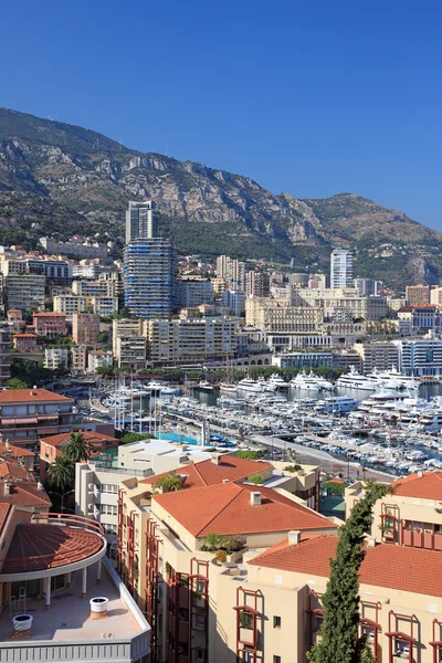 Paisaje urbano del Principado de Mónaco, Costa Azul, Europa . — Foto de Stock
