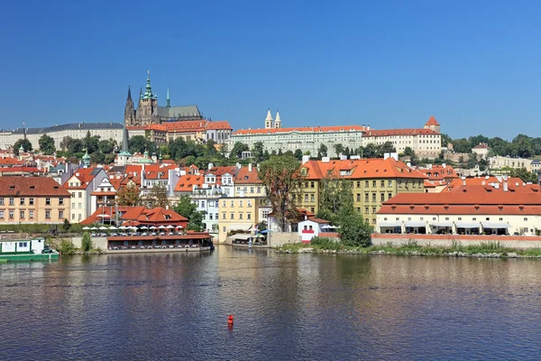 Krásné panoráma Prahy, hlavního města České republiky. — Stock fotografie