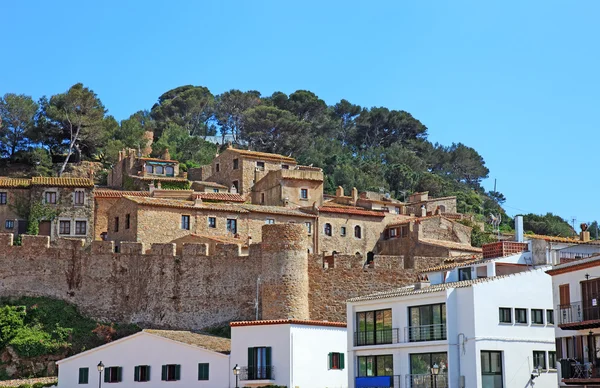 Vista da paisagem urbana da antiga Tossa de Mar, Costa Brava, Espanha . — Fotografia de Stock