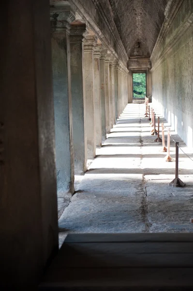 Corridor in Angkor wat, Cambodia — Stock Photo, Image
