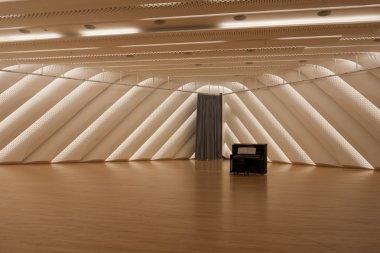 piano en el salón