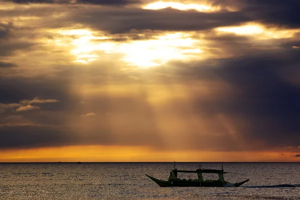 Oceaan zonsondergang landschap — Stockfoto