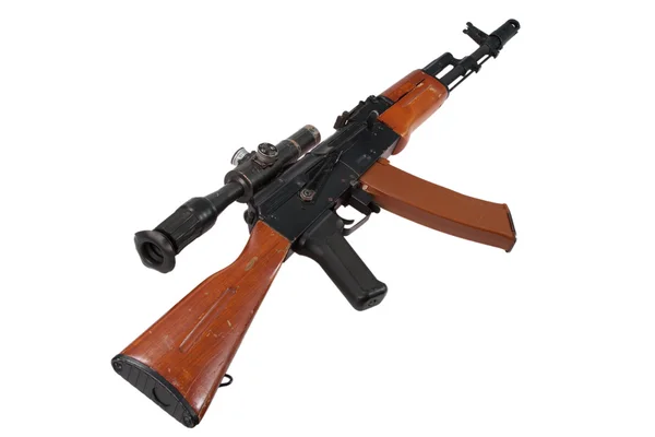 Espingarda de assalto Kalashnikov ak com escopo de atirador — Fotografia de Stock