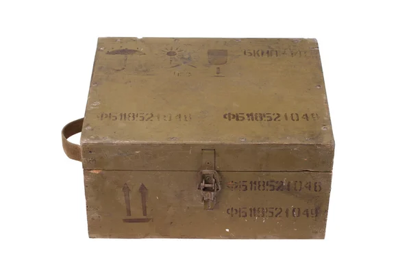 Verde esercito scatola di munizioni isolato — Foto Stock