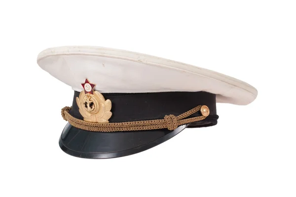 Шапка советского офицера на белом фоне — стоковое фото