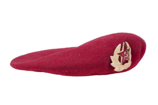 Esercito sovietico forze aviotrasportate berretto rosso isolato su sfondo bianco — Foto Stock