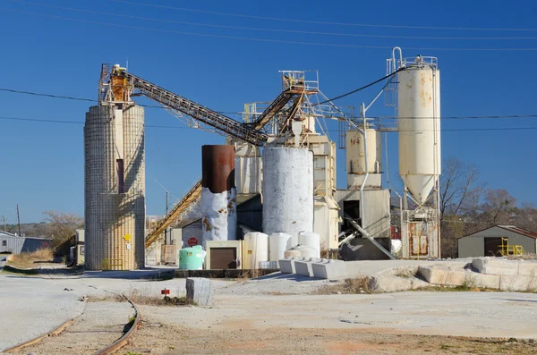 Цементный завод — стоковое фото