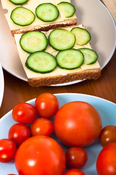 Здоровые вегетарианские сэндвичи — стоковое фото