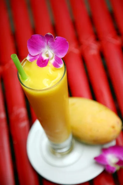 Truskawki mango — Zdjęcie stockowe