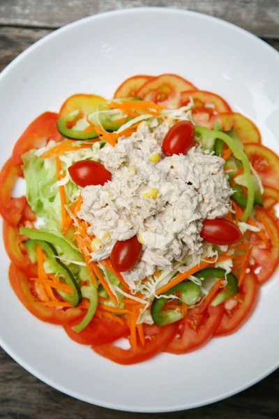 Salată de ton — Fotografie, imagine de stoc