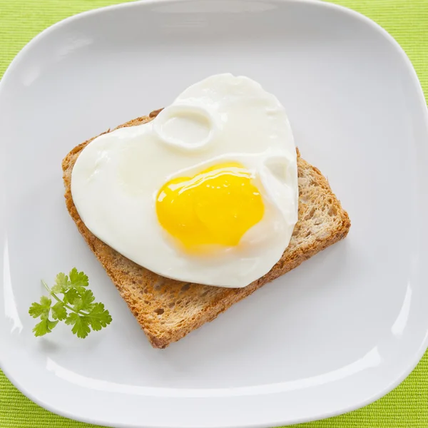 Eier auf Toast — Stockfoto
