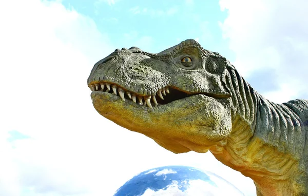 Dinozor tyrannosaurus rex kafası — Stok fotoğraf