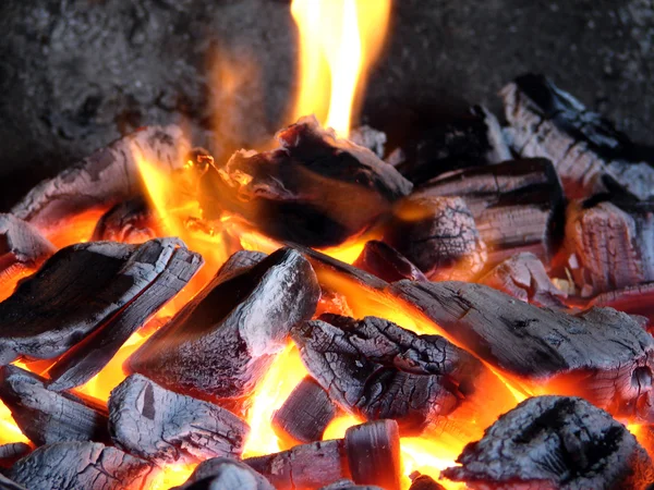 Burning coals — ストック写真