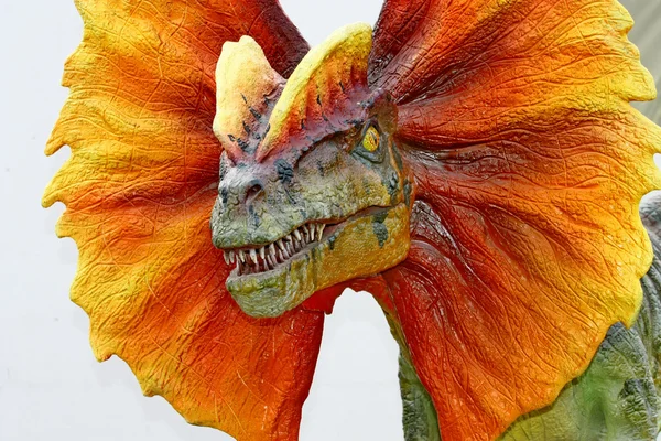 Dilophosaurus dinosaur met oranje kraag — Stockfoto