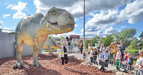Výstava dinosaurů v finských vědecké centrum heureka — Stock fotografie