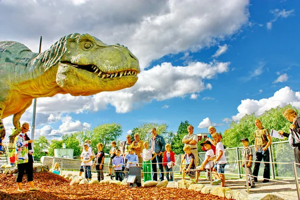 Dinosaurie utställning i finsk science centre heureka — Stockfoto
