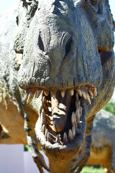 Hlava tyrannosaurus rex dinosaurus — Stock fotografie