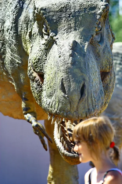 Dinosaurie tyrannosaurus rex huvud — Stockfoto