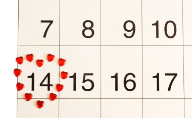 14 Şubat Sevgililer günü takvim üzerinde kalp