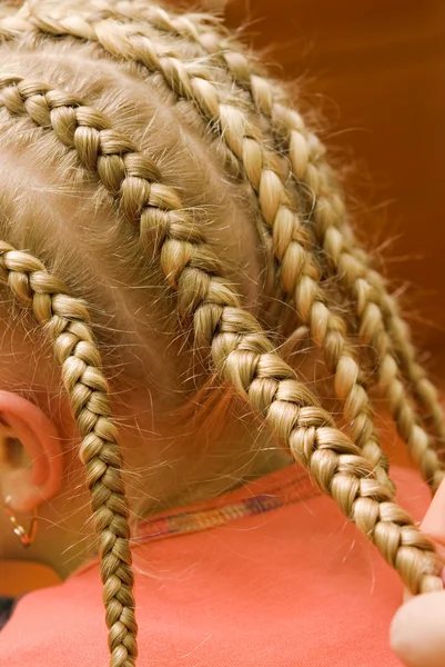 Weaving braids — Stock Photo, Image
