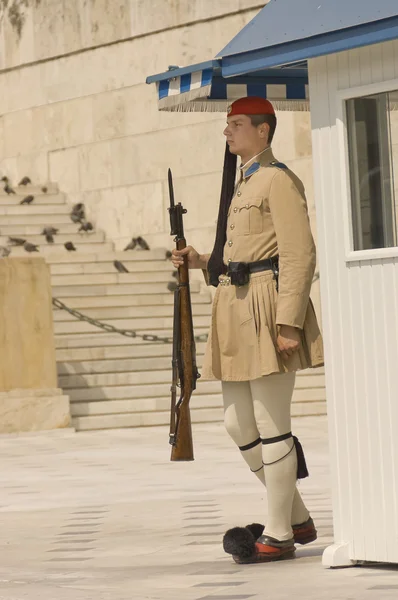 Greek Presidential guard in attention position — Stock Photo, Image