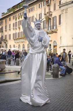 Roma Caddesi sahne