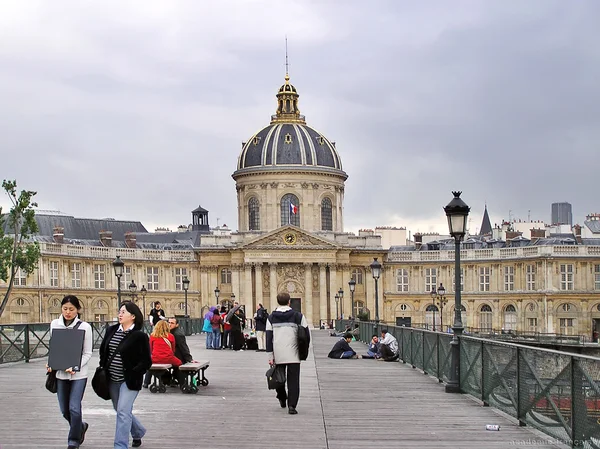 Лувр, Париж — стокове фото