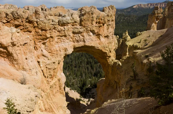 Bryce canyon natuurlijke boog — Stockfoto