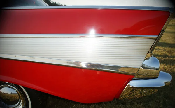Klasszikus autó, piros 57 — Stock Fotó
