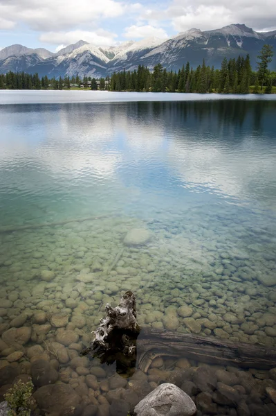 Lake Beauvert — Stockfoto