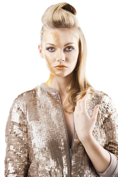 De glinsterende pailletten-creatieve make-up meisje, ze is voor — Stockfoto