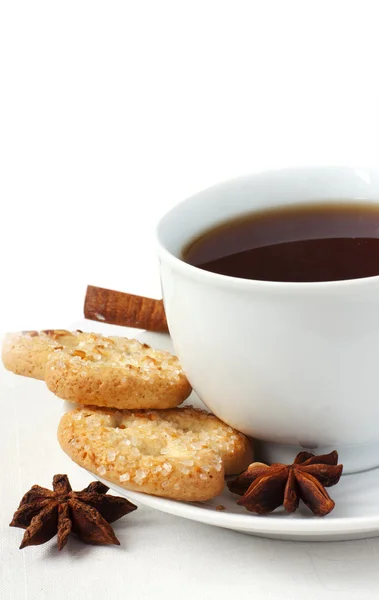 味の紅茶とビスケット — ストック写真