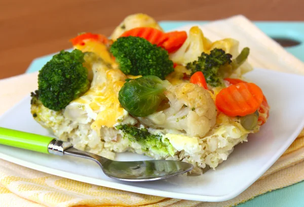 Caserola de legume de conopida, broccoli si morcovi — Fotografie, imagine de stoc