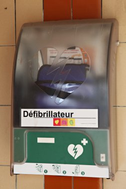 Défibrillateur