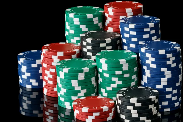 Empilements de jetons de poker — Photo