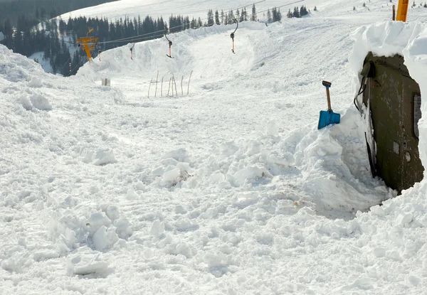 Snow-covered ski ropeway — Stock Photo, Image