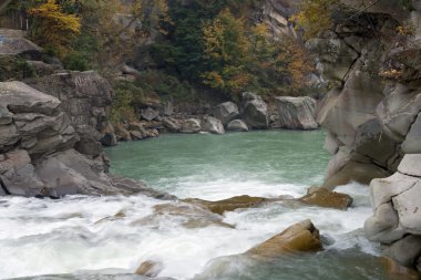 Dağ nehri