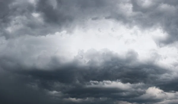 Nuvens de tempestade — Fotografia de Stock