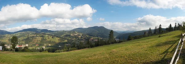 Panorama górskiej wioski — Zdjęcie stockowe