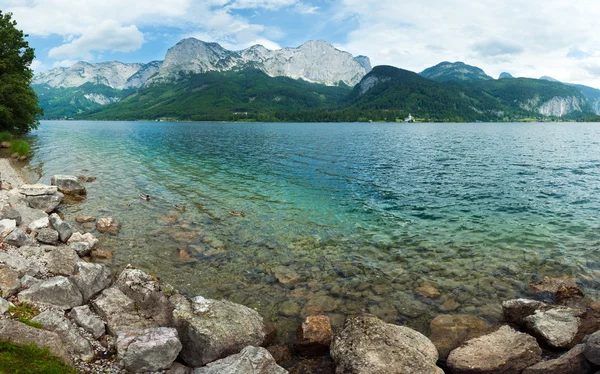Vista alpina del lago de verano —  Fotos de Stock