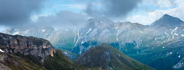 Alpen-Sommerpanorama (Österreich). — Stockfoto