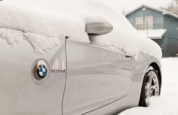 BMW Z4 in snow — Stock Photo, Image
